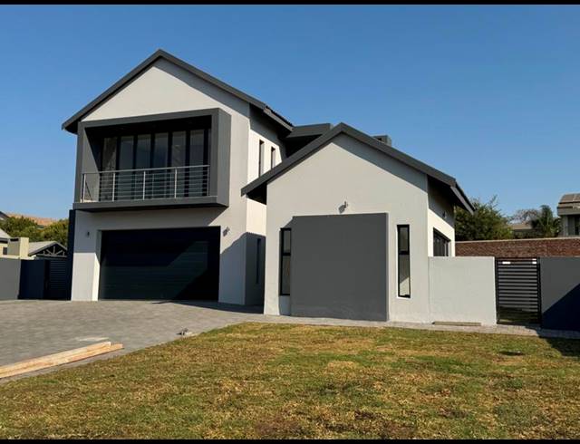 4 BEDROOM HOUSE FOR SALE IN ELDO VILLAGE